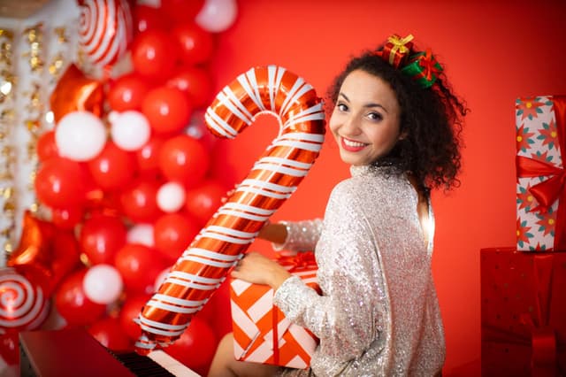 Koncert  Bożonarodzeniowy w wykonaniu  Ewy  Nowel z towarzyszeniem zespołów artystycznych